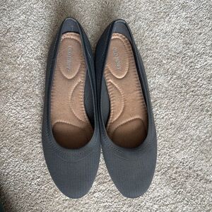 Old Navy Gray Flats for Everyday Comfort